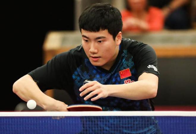 视线交互更 视线交互更